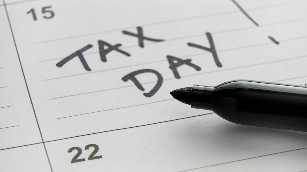 tax day set on a calendar